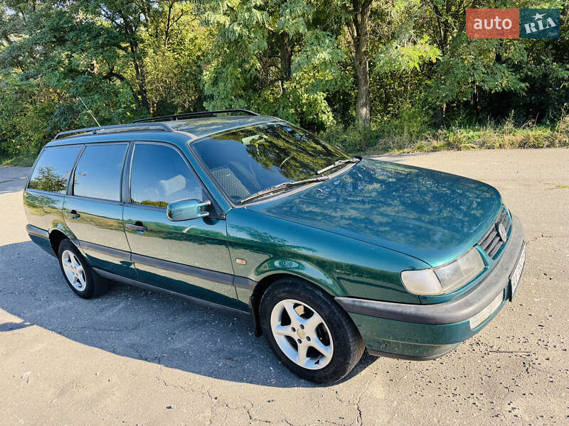 Универсал Volkswagen Passat 1997 в 
