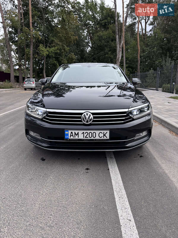Седан Volkswagen Passat 2017 в Житомире фото Седан Volkswagen Passat 2017 в Житомире