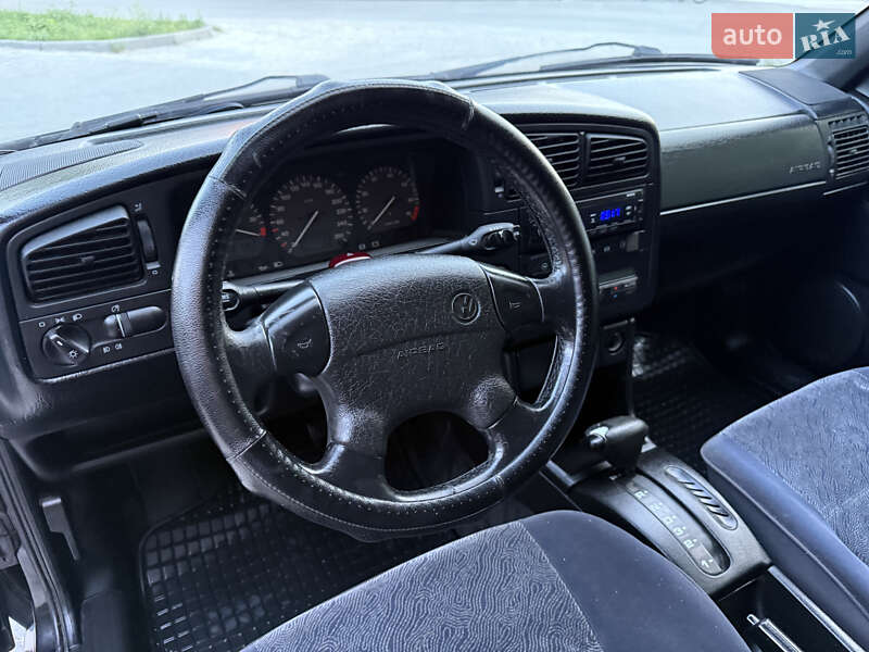 Універсал Volkswagen Passat 1995 в Кременці