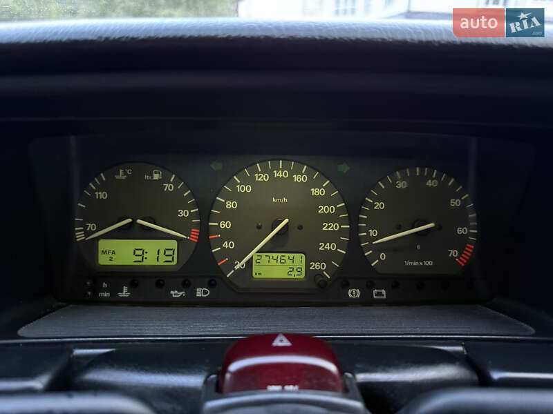 Універсал Volkswagen Passat 1995 в Кременці