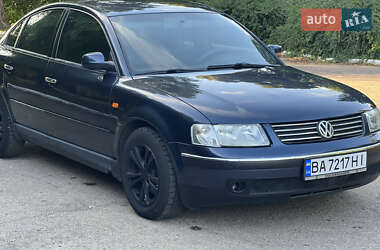 Седан Volkswagen Passat 1997 в Кропивницком