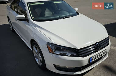 Седан Volkswagen Passat 2015 в Києві