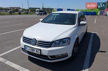 Седан Volkswagen Passat 2013 в Мукачево