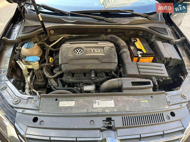 Седан Volkswagen Passat 2015 в Києві