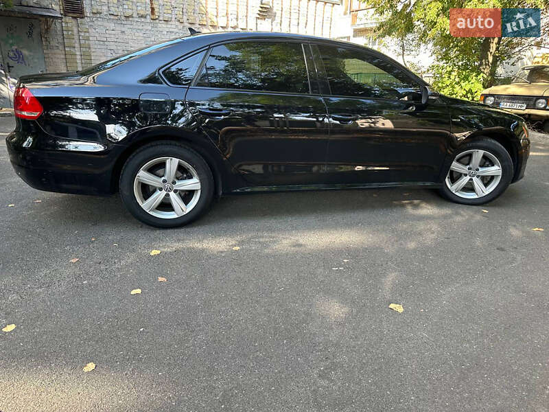Седан Volkswagen Passat 2015 в Києві