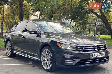 Седан Volkswagen Passat 2016 в Києві
