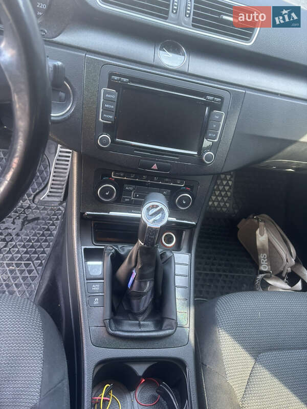 Универсал Volkswagen Passat 2011 в Полтаве фото 13 Универсал Volkswagen Passat 2011 в Полтаве