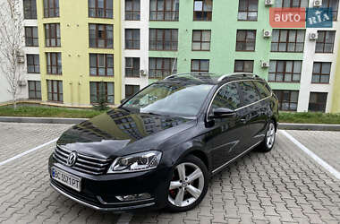 Універсал Volkswagen Passat 2013 в Рівному