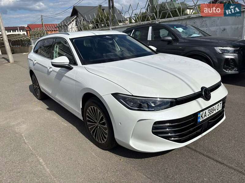 Універсал Volkswagen Passat 2024 в Івано-Франківську