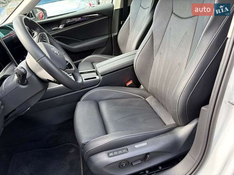 Універсал Volkswagen Passat 2024 в Івано-Франківську