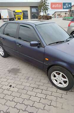 Седан Volkswagen Passat 1994 в Сарнах