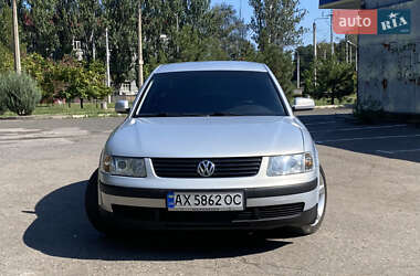 Седан Volkswagen Passat 1998 в Краматорске