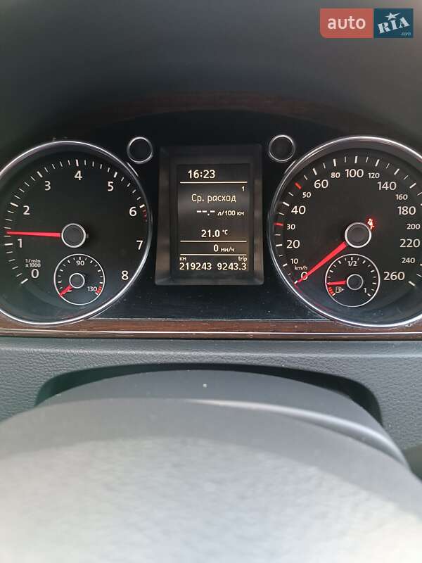 Седан Volkswagen Passat 2012 в Киеве фото 11 Седан Volkswagen Passat 2012 в Киеве