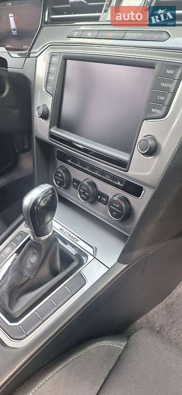 Універсал Volkswagen Passat 2015 в Кам'янець-Подільському