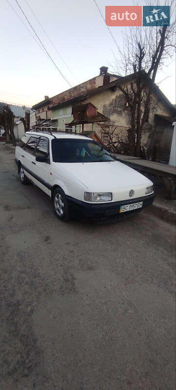 Универсал Volkswagen Passat 1993 в Славском фото 5 Универсал Volkswagen Passat 1993 в Славском