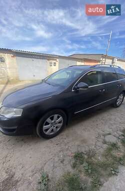 Универсал Volkswagen Passat 2006 в Глухове
