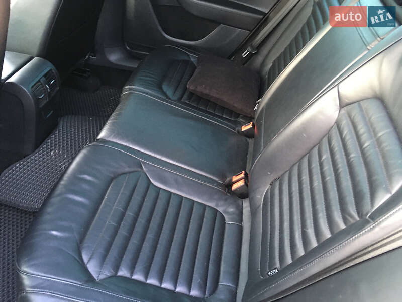 Універсал Volkswagen Passat 2011 в Харкові