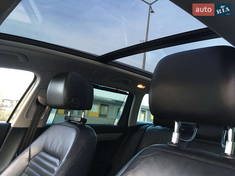 Універсал Volkswagen Passat 2011 в Харкові