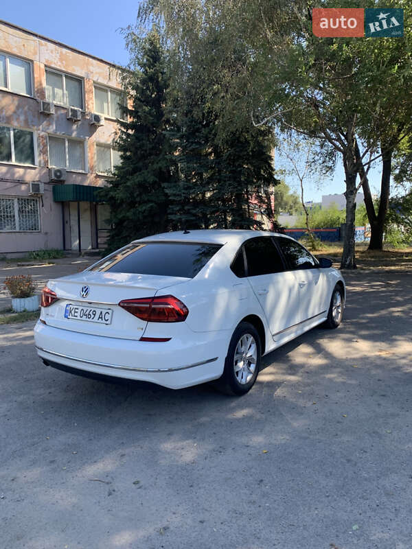 Седан Volkswagen Passat 2017 в Днепре фото 5 Седан Volkswagen Passat 2017 в Днепре