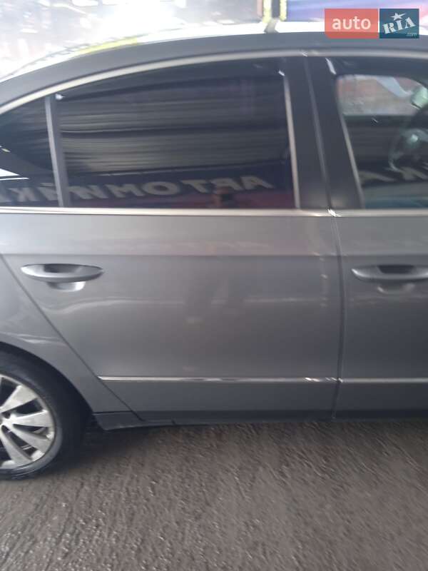 Седан Volkswagen Passat 2007 в Львове