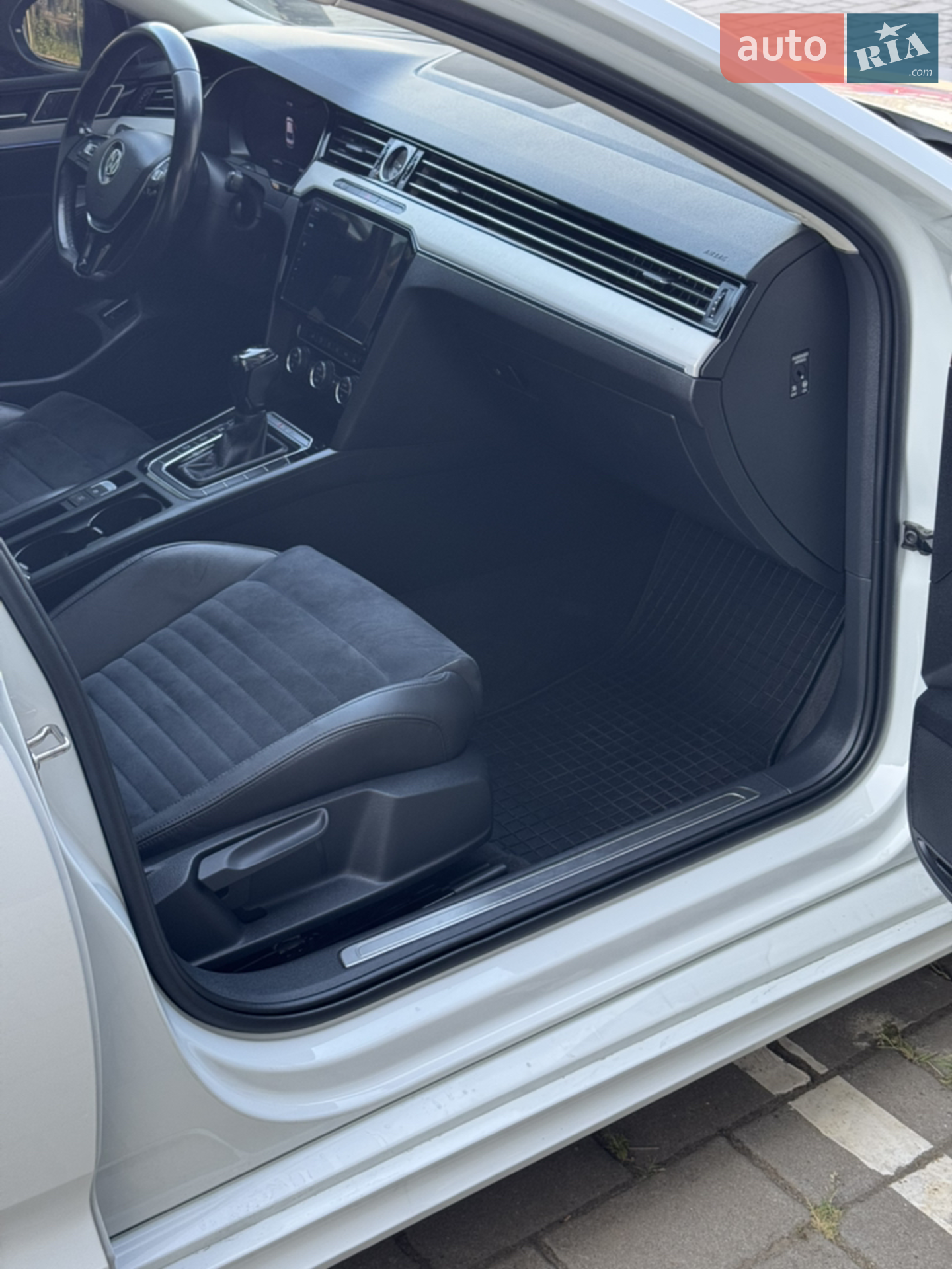 2017 Volkswagen Passat - мініатюра 43