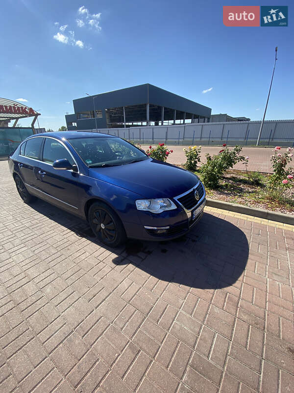 Седан Volkswagen Passat 2005 в Полтаві