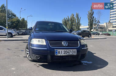 Седан Volkswagen Passat 2003 в Киеве