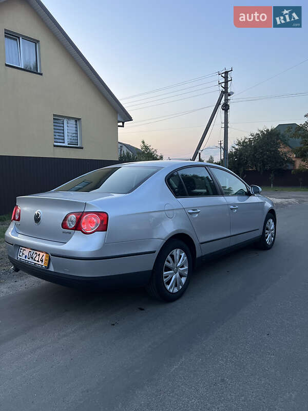 Седан Volkswagen Passat 2007 в Ковеле