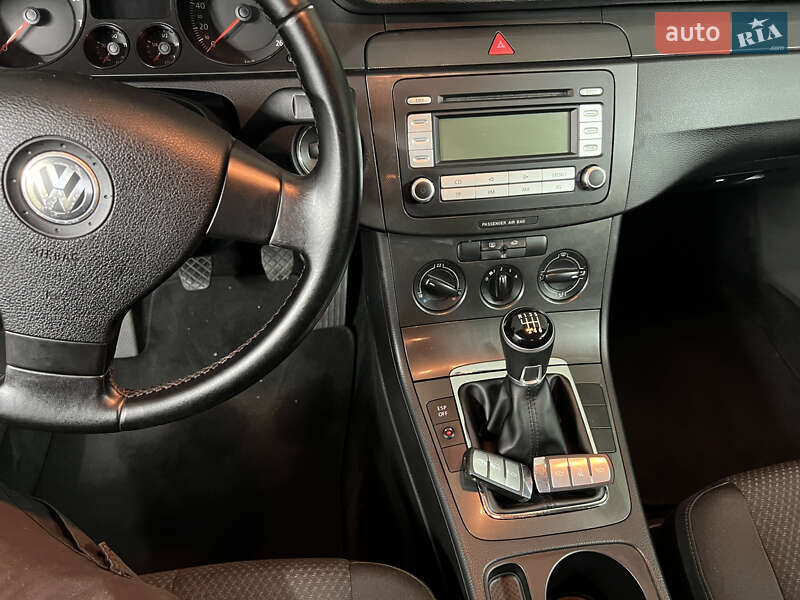 Седан Volkswagen Passat 2007 в Ковеле