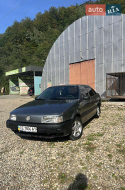 Седан Volkswagen Passat 1988 в Яворові