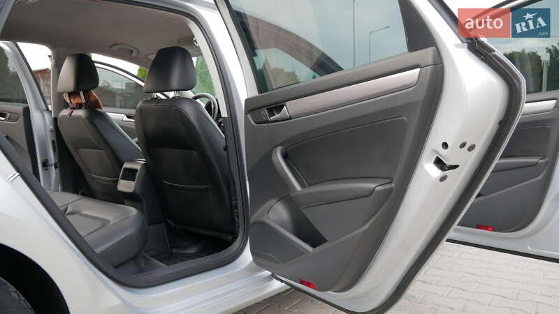 Седан Volkswagen Passat 2015 в Вінниці