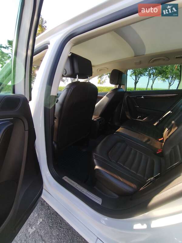 Универсал Volkswagen Passat 2012 в Владимире