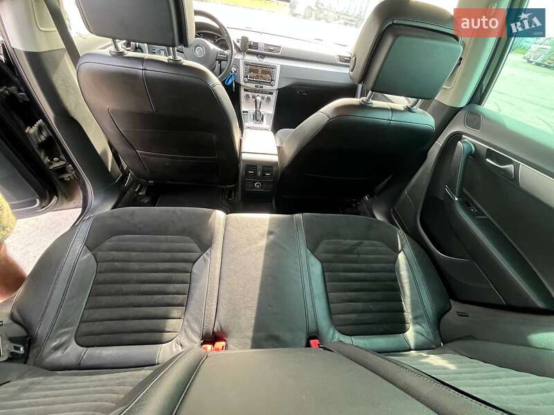 Универсал Volkswagen Passat 2012 в Коростене