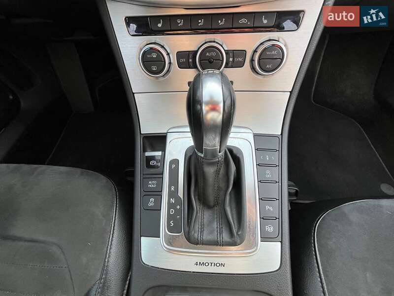 Универсал Volkswagen Passat 2012 в Коростене