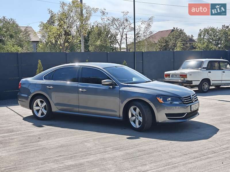 Седан Volkswagen Passat 2013 в Жовтих Водах