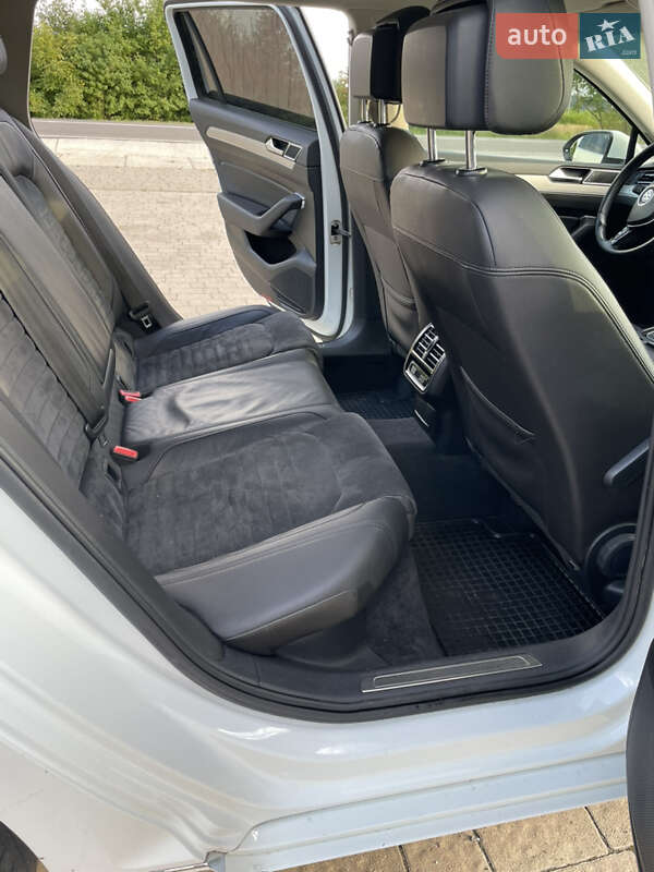 Универсал Volkswagen Passat 2016 в Киеве