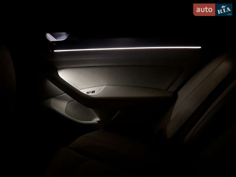 Седан Volkswagen Passat 2017 в Трускавці