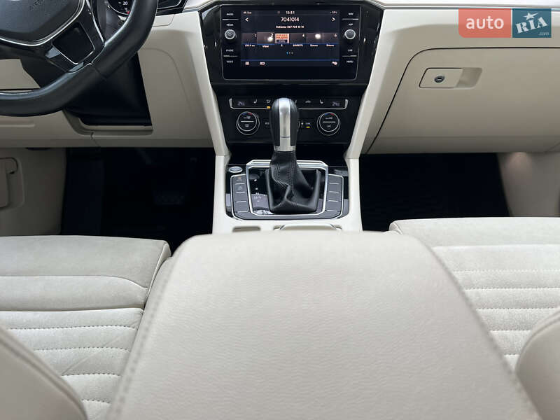 Седан Volkswagen Passat 2017 в Трускавці