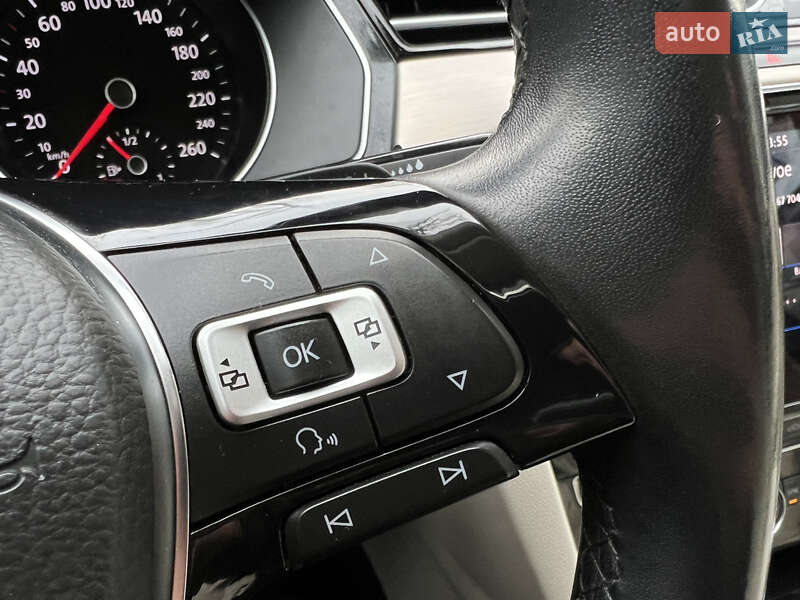 Седан Volkswagen Passat 2017 в Трускавці