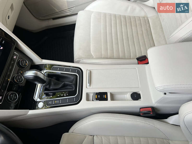 Седан Volkswagen Passat 2017 в Трускавці