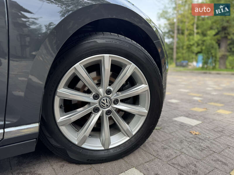 Седан Volkswagen Passat 2017 в Трускавці