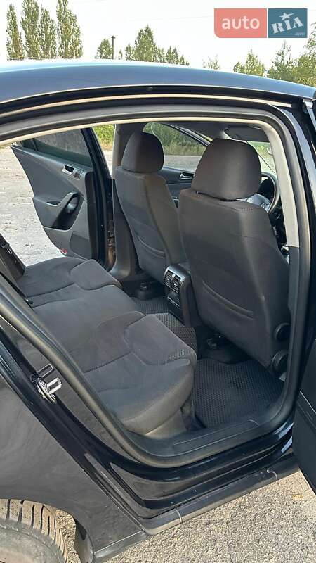 Седан Volkswagen Passat 2007 в Ахтырке