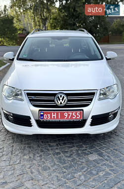 Универсал Volkswagen Passat 2009 в Староконстантинове