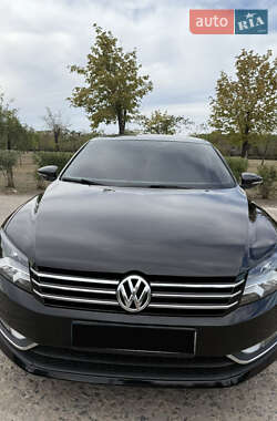 Седан Volkswagen Passat 2012 в Кривом Роге