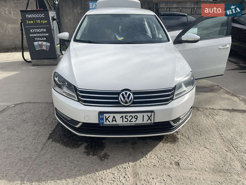 Volkswagen Passat 2011