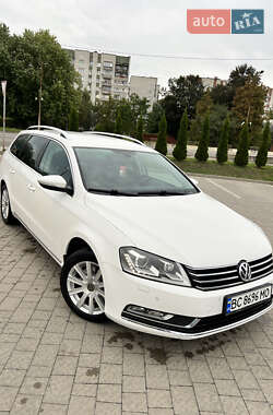 Универсал Volkswagen Passat 2011 в Дрогобыче