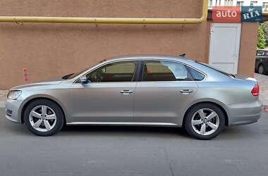 Седан Volkswagen Passat 2012 в Києві