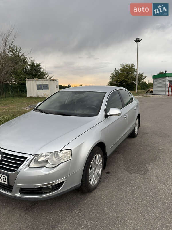 Седан Volkswagen Passat 2006 в Умани