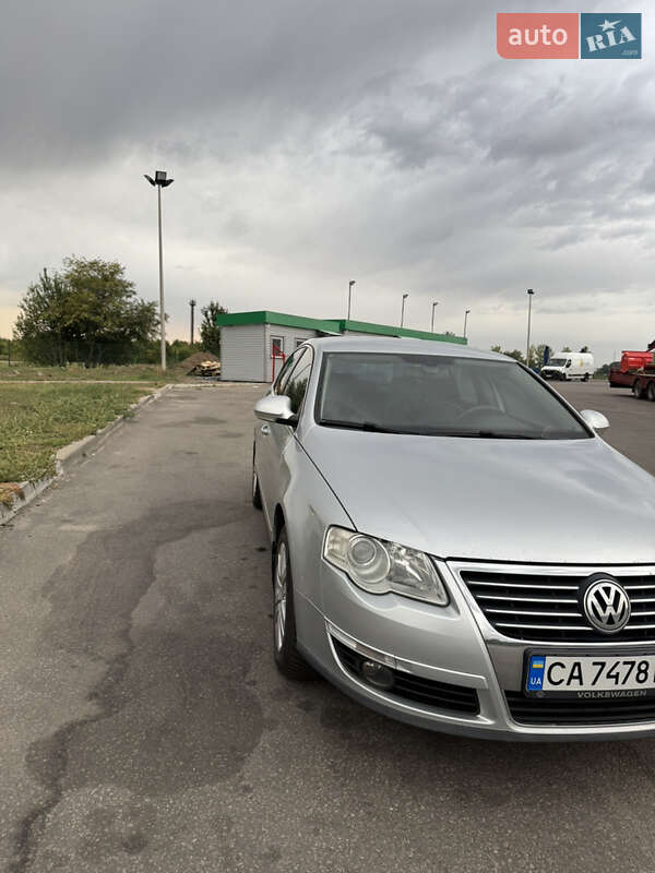 Седан Volkswagen Passat 2006 в Умани