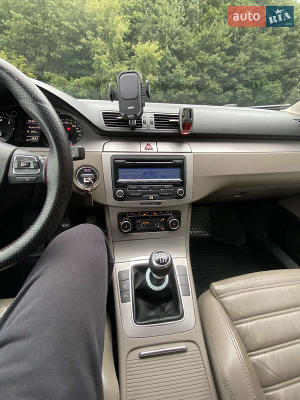 Универсал Volkswagen Passat 2010 в Виннице